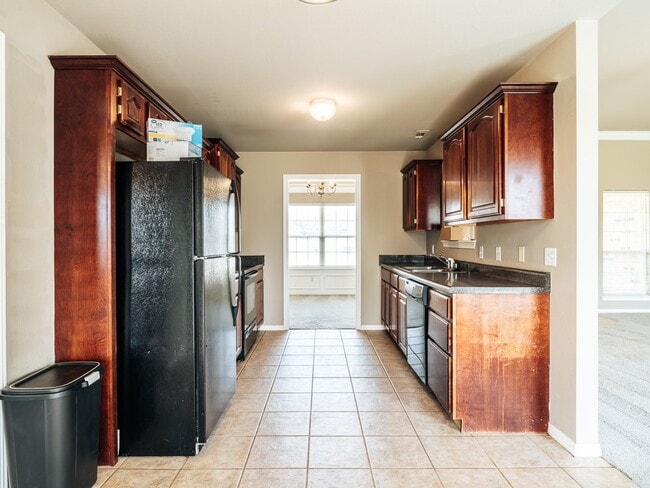 Photo - 1393 St Clair