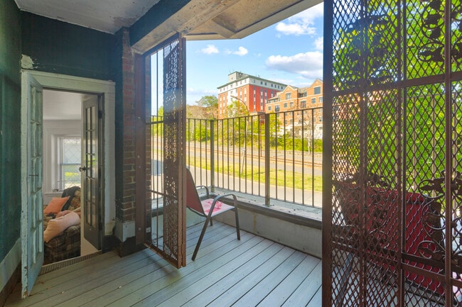 Photo - 1462 Commonwealth Ave Unit 1