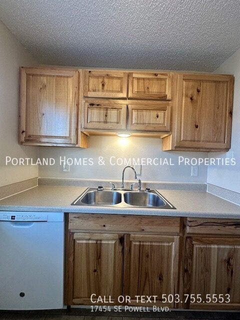 Photo - 17454 SE Powell Blvd