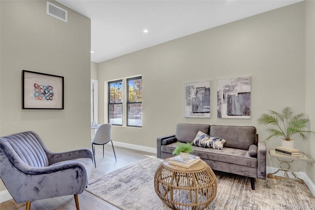 Building Photo - 610 Jericho Tpke Unit 608