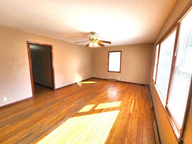 Photo - Easy access to Shopping and Highways!