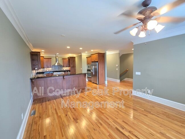 Photo - 216 Shady Ridge Ln