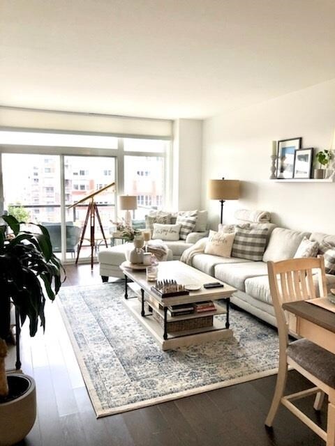 Photo - 1100 Maxwell Ln Unit 1006