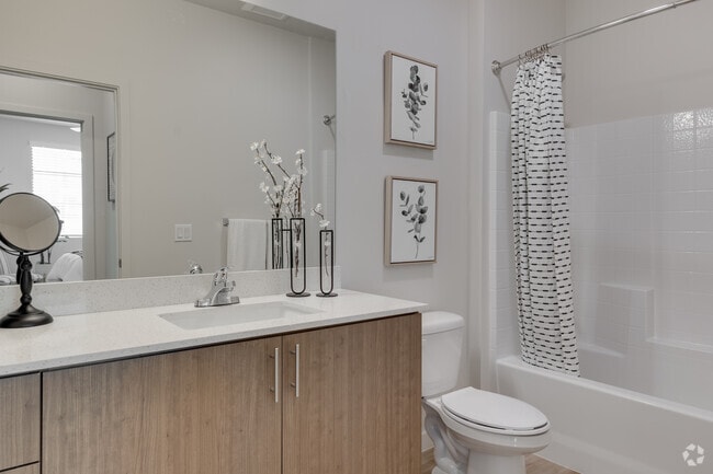 2BR, 2BA - 1,181SF