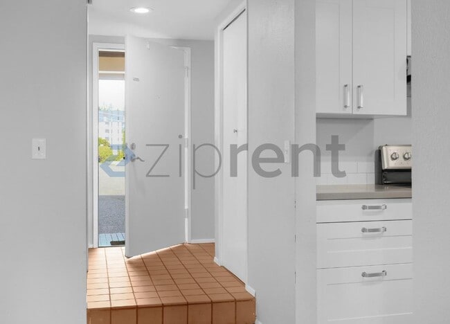 Photo - Unit