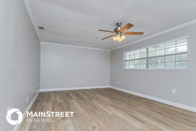 Photo - 2827 Gary Ln