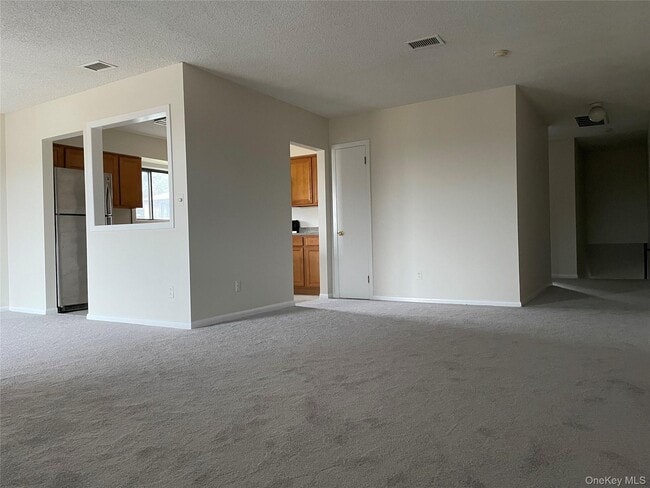 Photo - 32 Omni Parc Dr