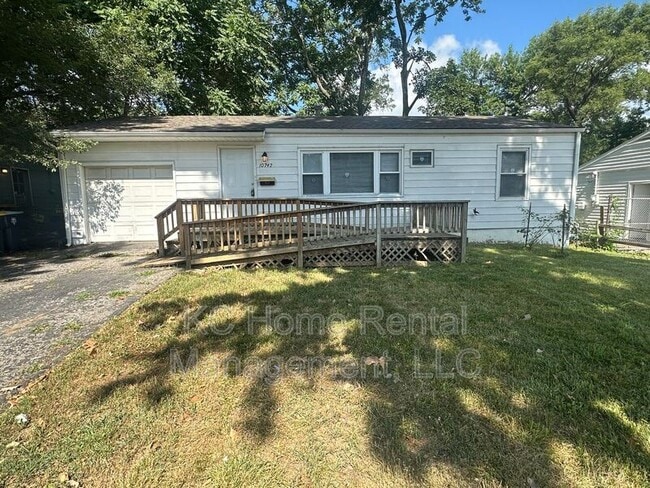 Photo - 10742 Blue Ridge Blvd House