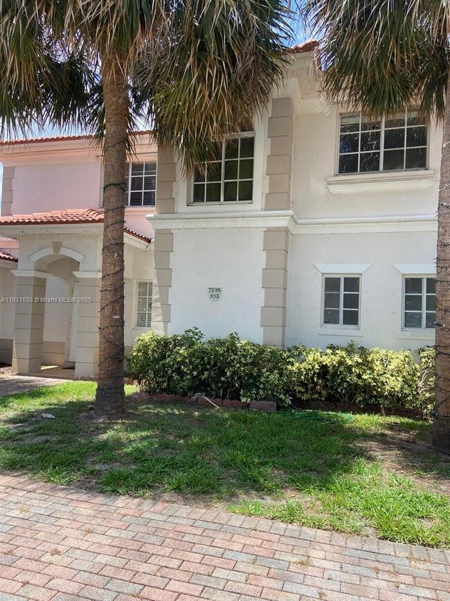 Photo - 7289 NW 173rd Dr Unidad 103 Rental