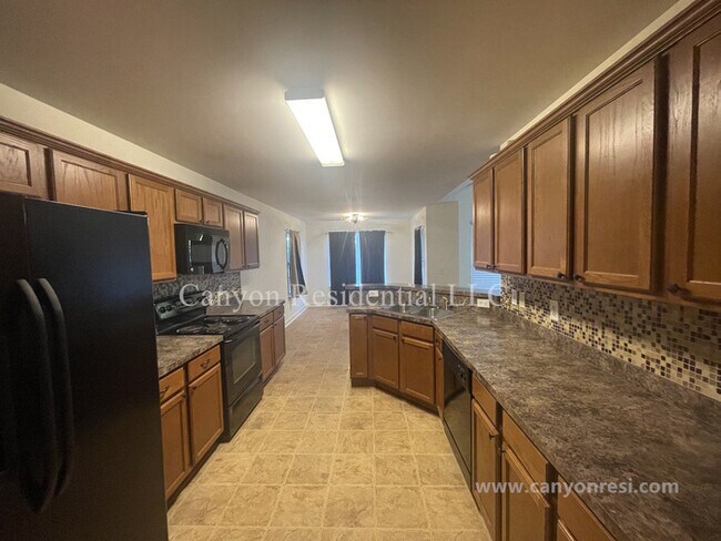 Photo - 1604 Cedrow Dr