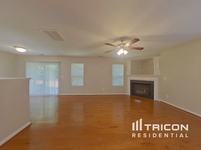 Photo - 7029 Sunman Rd