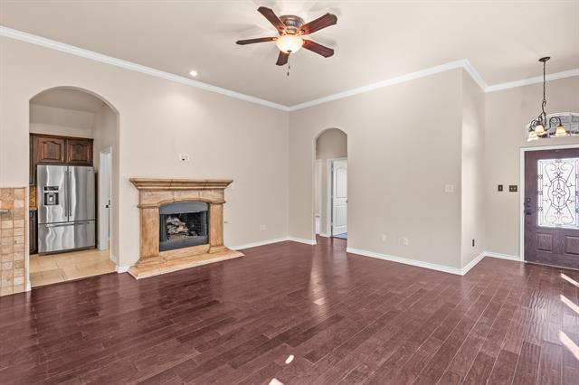 Photo - 1810 Sanderlain Ln