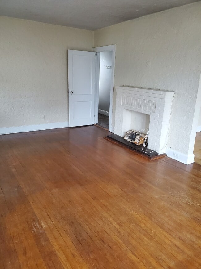 Photo - 19 Oak St Unit 2nd Fl