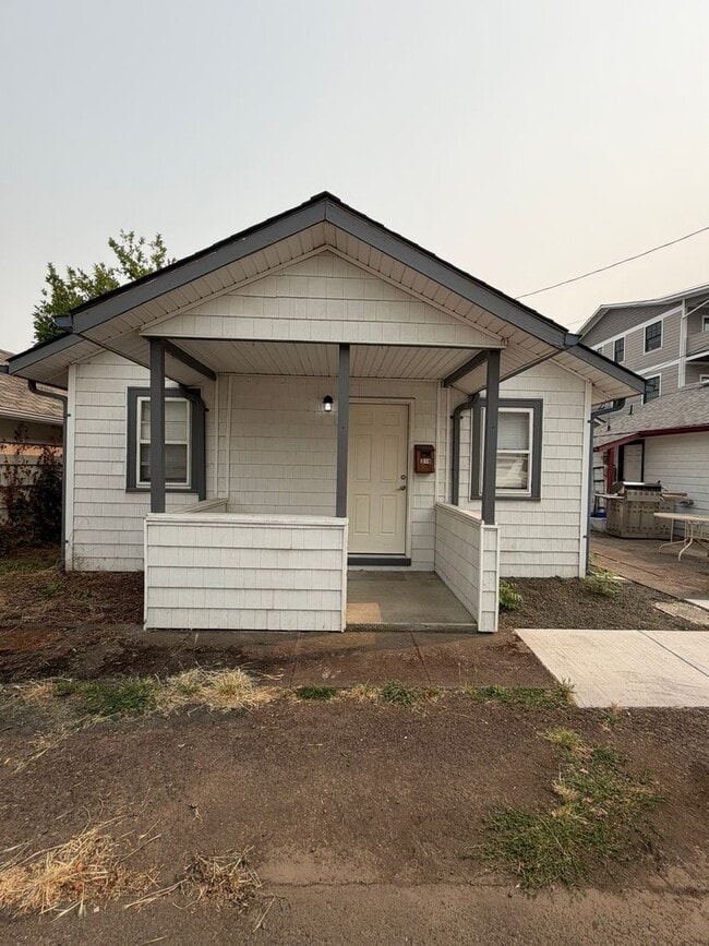 Photo - 318 SW Washington St