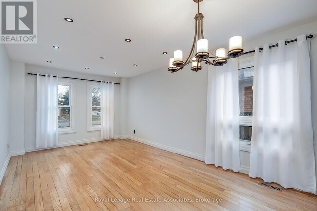 Photo - 43 Corkett Dr