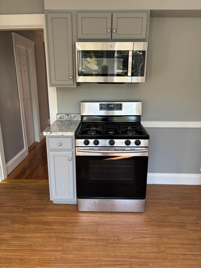 Photo - 553 Hyde Park Ave Unit 2