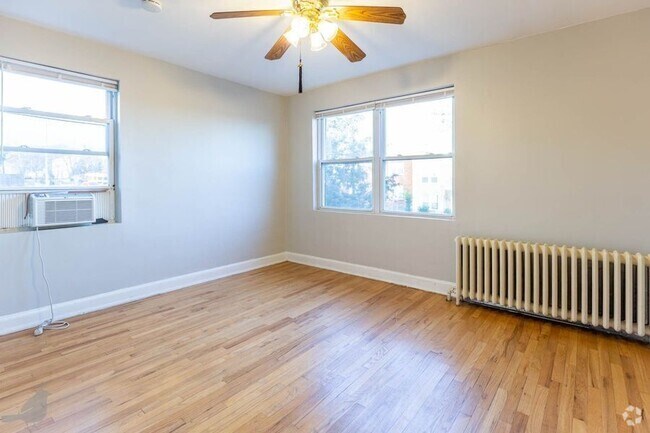 Building Photo - 928 19th St NE Unit 4 Rental