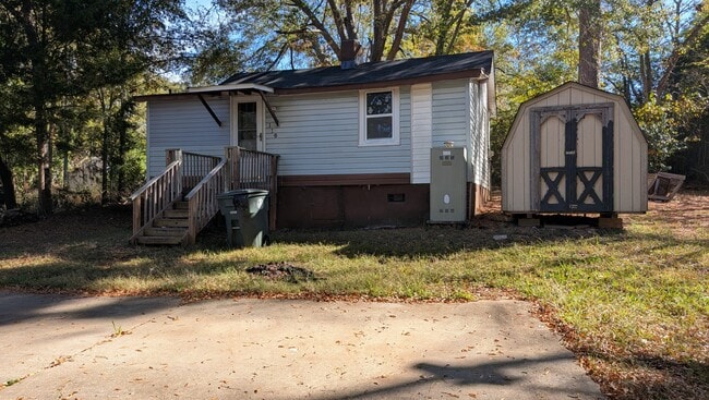 Building Photo - 110 Dye St