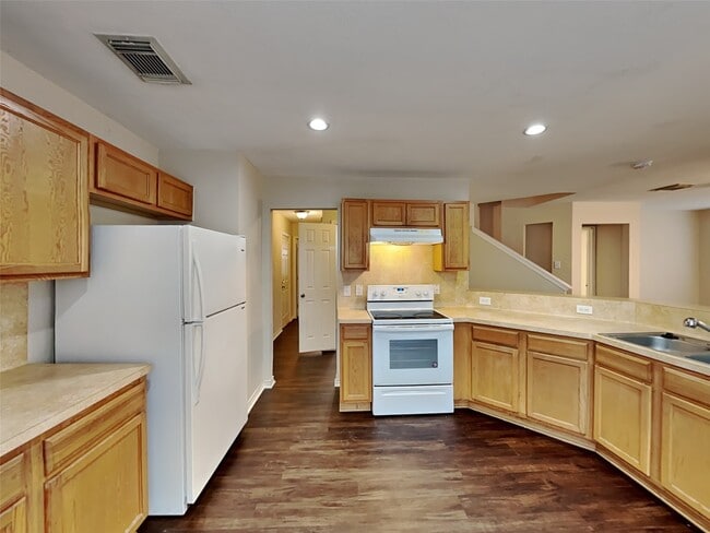 Photo - 2219 Shady Pine Dr