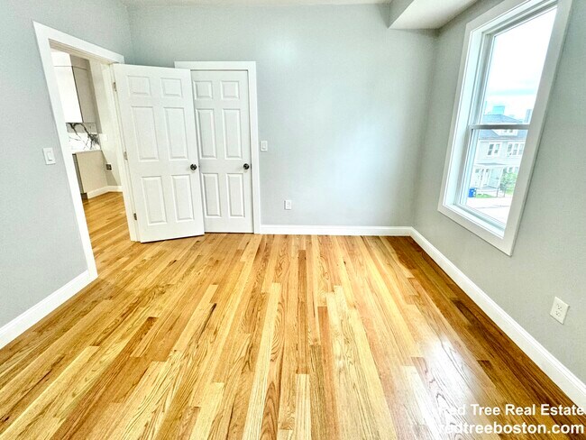 Photo - 190 Hillside St Unidad 2