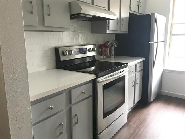 Building Photo - 855 Augusta Dr Unit 56C Rental