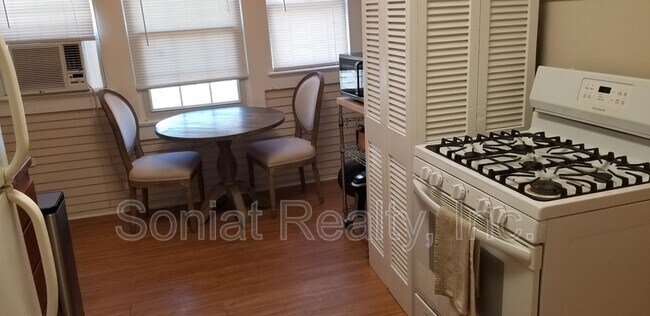 Photo - 5320 Prytania St