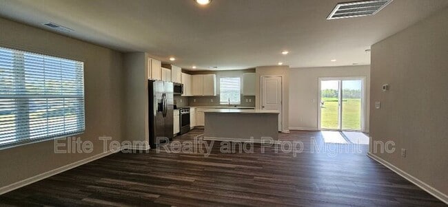 Photo - 1615 Cannonball Ln