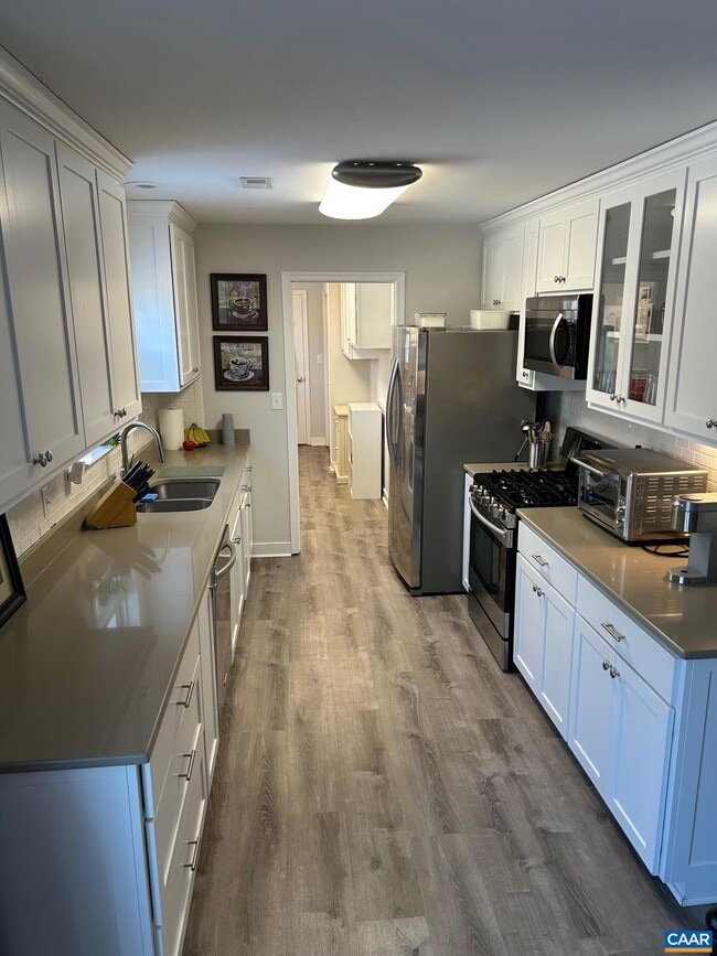 Photo - 136 Goldenrod Ct