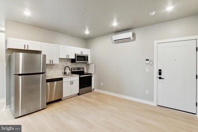 Photo - 316 S 52nd St Unit 5