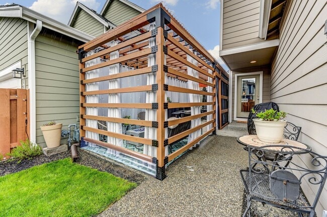 Photo - 4425 30th Dr SE