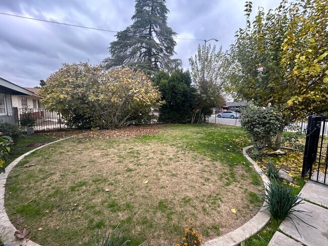 Photo - 617 N Stine Rd