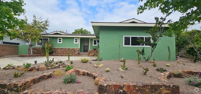 Building Photo - DEL CERRO / SAN DIEGO - Newly Remodeled Ch... Rental