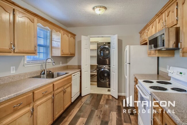 Photo - 1150 E 17th Ave