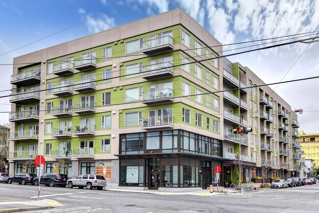 Building Photo - 1760 NW 56th St Unit 208