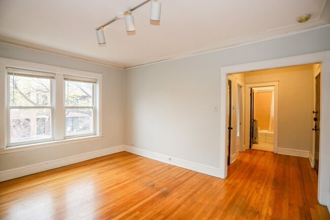Photo - 3953 N Hoyne Ave Unit 2