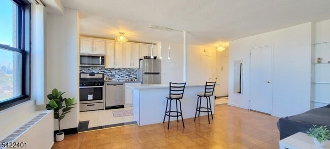 Photo - 201 St Pauls Ave Unit 15P