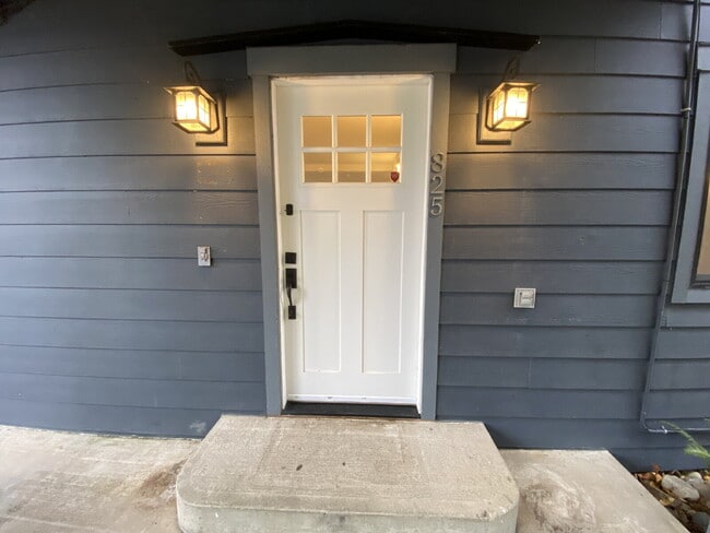 Photo - Spacious 2-Bed, 2-Bath Duplex Retreat Over...