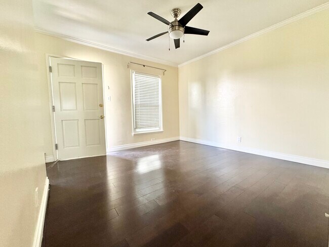 Photo - 6028 Cadillac Ave Unit 1