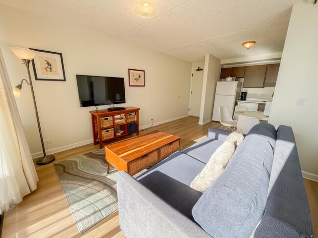 Photo - 2240 Khi Ave Unidad 1610