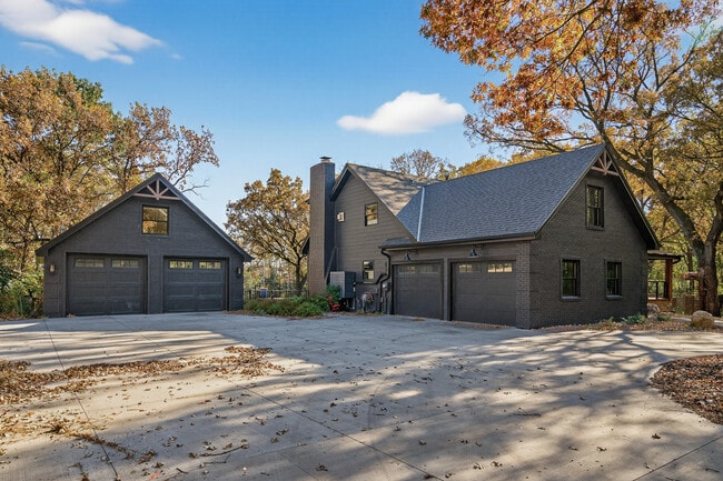 Photo - 15801 Andrie St NW