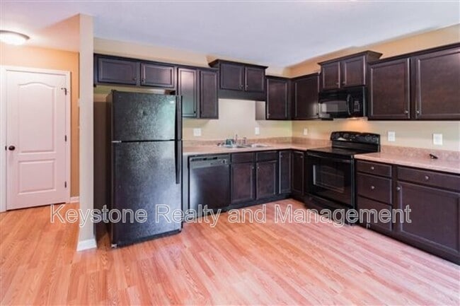 Photo - 1721 Thistlewood Dr