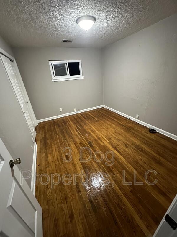 Photo - 2105 Rawlings St