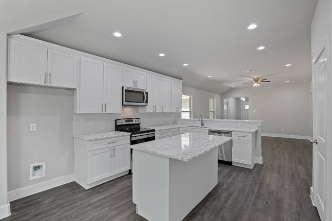 Photo - Room in House on Harding St