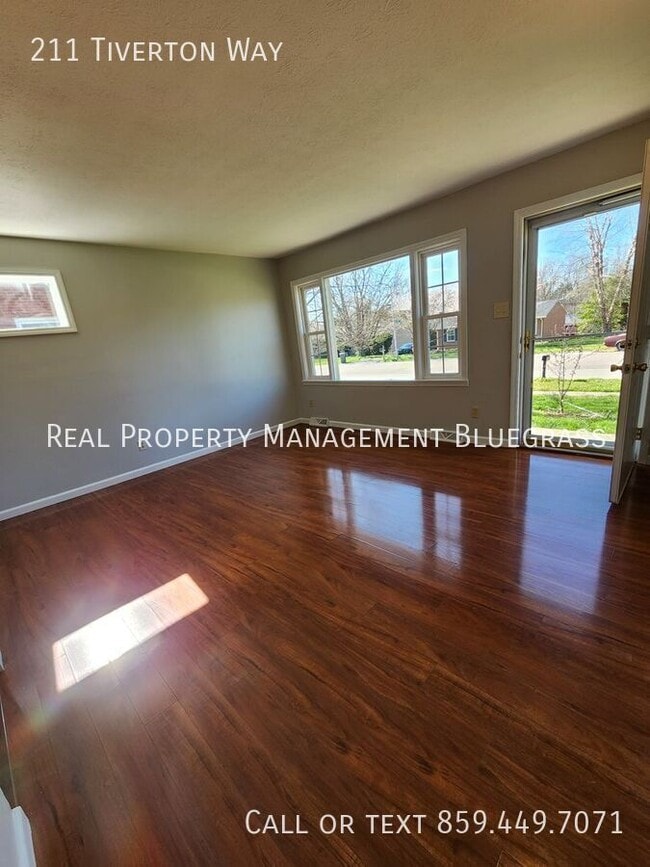 Photo - 211 E Tiverton Way