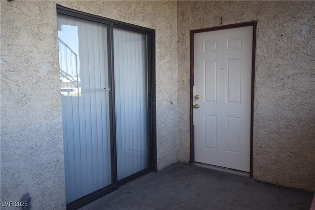 Photo - 2021 Winwood St