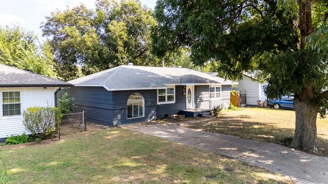 Photo - RENT TO OWN – Warr Acres!
