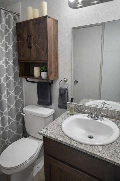 9837 Walnut St Unidad S204