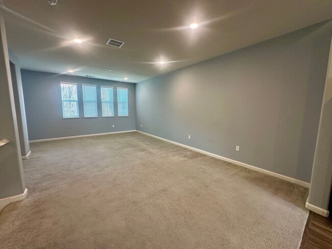 Photo - Lovley Blue 3 Bedroom Condo!