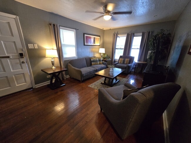 Photo - 1614 W Hollywood Ave