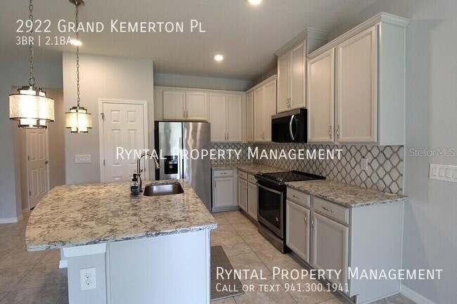 Photo - 2922 Grand Kemerton Pl